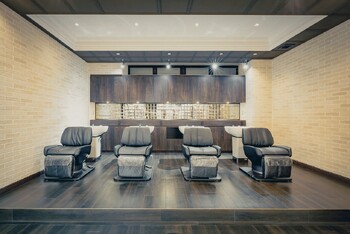 Henrietta 自由ヶ丘【ヘンリエッタ ジユウガオカ】 | 自由が丘のヘアサロン Henrietta 自由ヶ丘【ヘンリエッタ ジユウガオカ】 | 自由が丘のヘアサロン