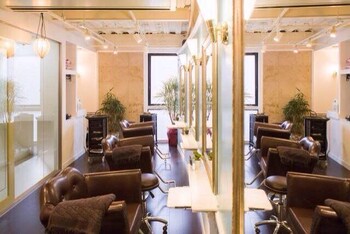 BONNY COUTURE 【ボニークチュール】 | 元町のヘアサロン BONNY COUTURE 【ボニークチュール】 | 元町のヘアサロン