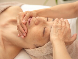 小顔 x 肌改善 f.b.s goshominami | 御池/御所/二条城のエステサロン 小顔 x 肌改善 f.b.s goshominami | 御池/御所/二条城のエステサロン