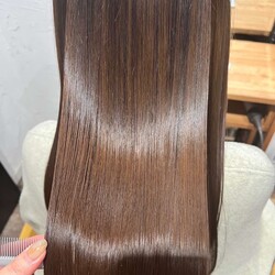 女性専用髪質改善酸性縮毛矯正専門店LIRA | 元町のヘアサロン 女性専用髪質改善酸性縮毛矯正専門店LIRA | 元町のヘアサロン