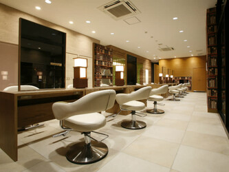 HAIR & MAKE EARTH 福岡新宮店 | 香椎のヘアサロン HAIR & MAKE EARTH 福岡新宮店 | 香椎のヘアサロン
