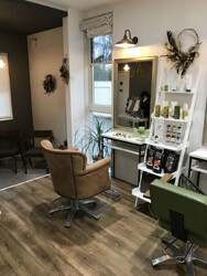 Lilou hair.by Amulla | 射水のヘアサロン Lilou hair.by Amulla | 射水のヘアサロン