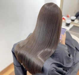 【髪質改善・縮毛矯正専門】美容室イリス 高槻店 | 高槻のヘアサロン 【髪質改善・縮毛矯正専門】美容室イリス 高槻店 | 高槻のヘアサロン