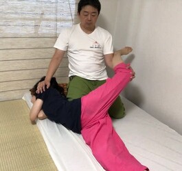 横浜タイマッサージスクール《講師の施術》 | 元町のリラクゼーション 横浜タイマッサージスクール《講師の施術》 | 元町のリラクゼーション