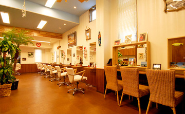 Resortsalon M byvalore 新宿東口 | 新宿のヘアサロン