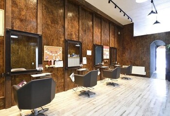 Hair Space Le Rond By Chou Chou ヘアスペースロンバイシュシュ 北海道 苫小牧 の美容院 美容室 ビューティーパーク