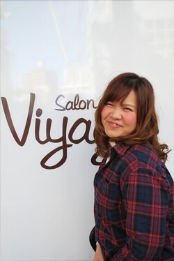 溝呂木　敦美 | Salon de Viyageのスタイリスト、フェイシャリスト